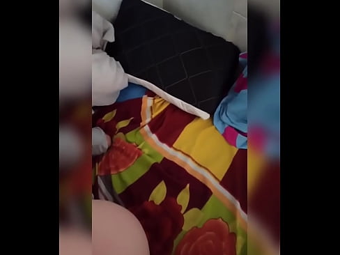 ❤️ Myn keamergenoat bliuwt allinnich thús want har man giet op fakânsje en ik nim de kâns oan om har te neuken en har kont fol mei molke Fuckfideo op fy.pornobot.ru ☑